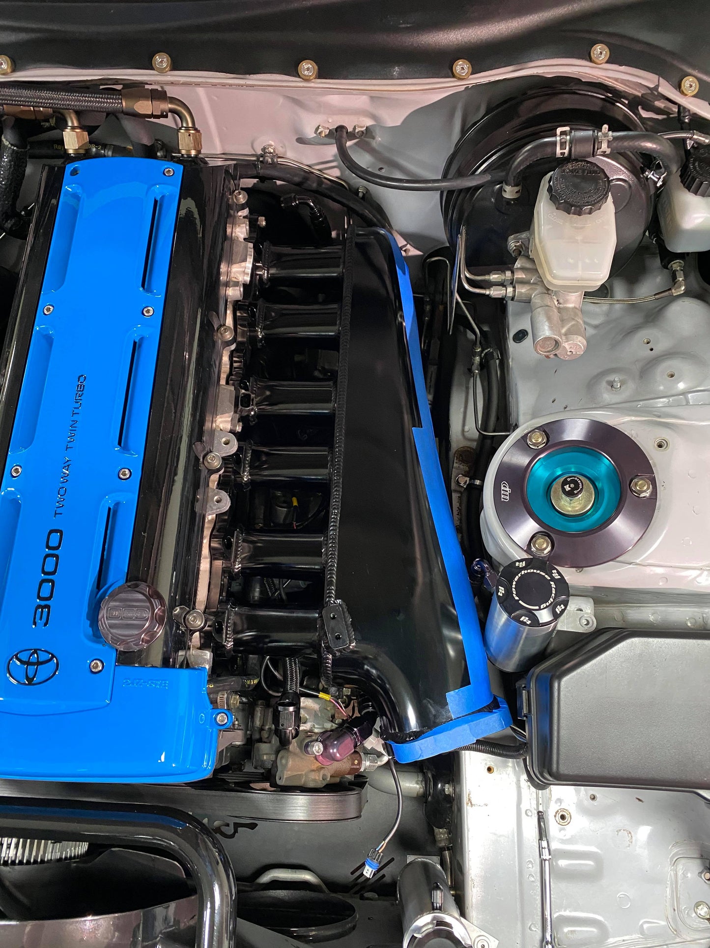 Intake Manifold, Fuel Rail, & Accessories (Throttle Body Added Separately)